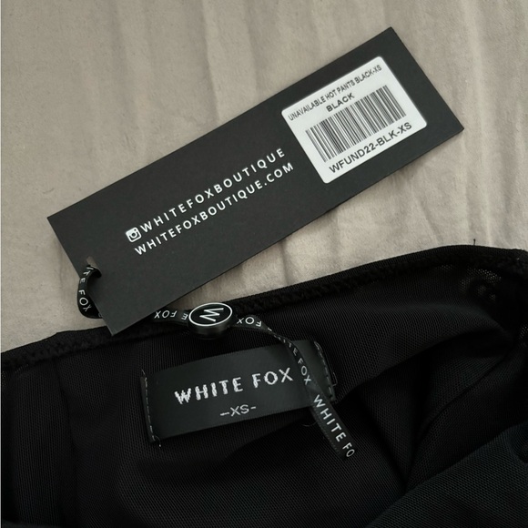 NWT black shorts size XS white fox - Picture 4 of 5